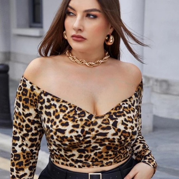 Tops - Curve Leopard Off The Shoulder Crop Top 2X